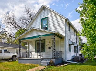 2722 Maple St, Des Moines, IA 50317