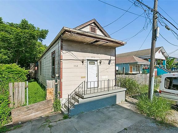 2nd image of 1512 Arts St