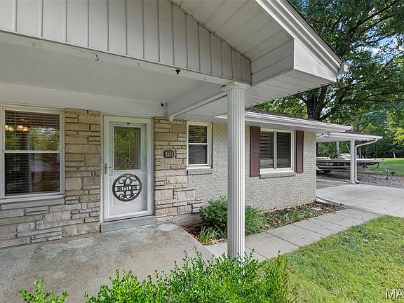 4th image of 1606 Oak Hills St