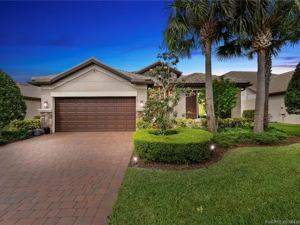 303 SE Courances Dr, Port Saint Lucie, FL 34984