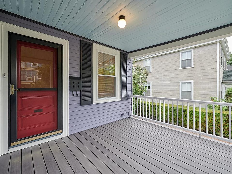Private Front Porch