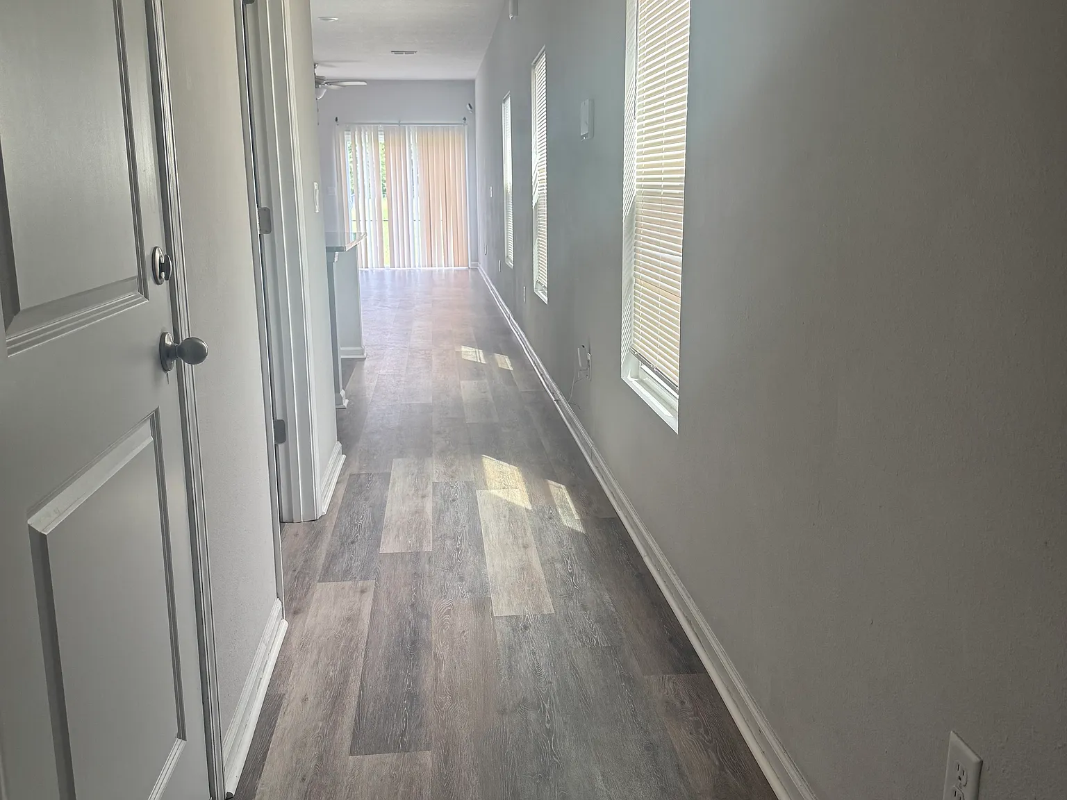 3 bed, 2.5 bath, 1601 sqft, $1,750 — Photo 4