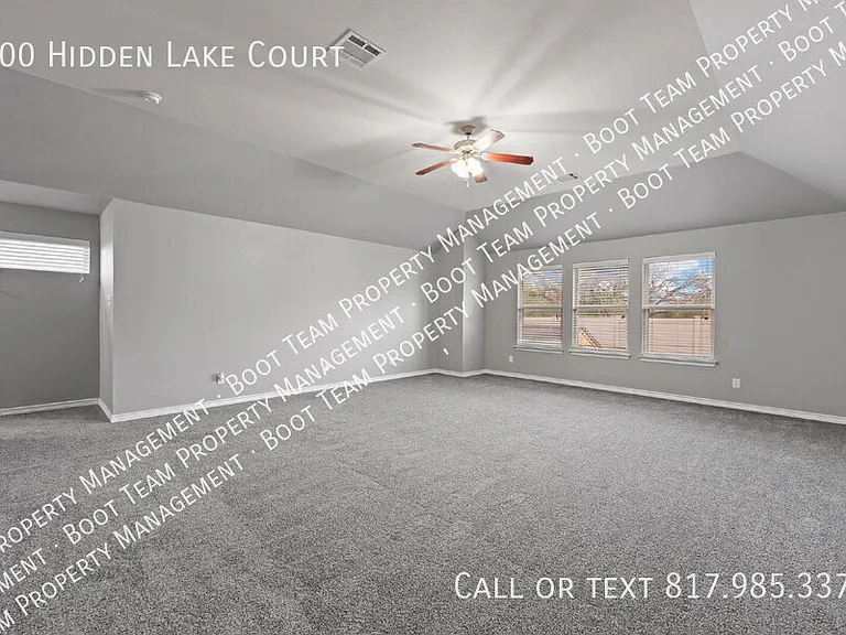 400 Hidden Lake Ct — Photo 38