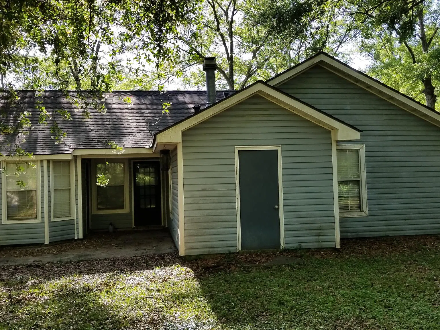 3 bed, 1480 sqft, $1,600 — Photo 2