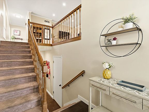 5th image of 1334 Ridgewood Ln