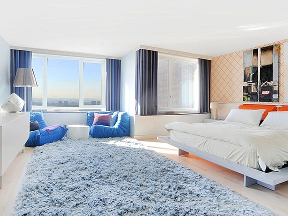 5th image of 322 W 57th St APT 55U1