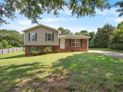 270 Bremen Garden Dr, Lexington, NC, 27295