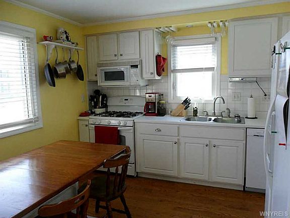 2nd image of 167 Gardenvale Dr