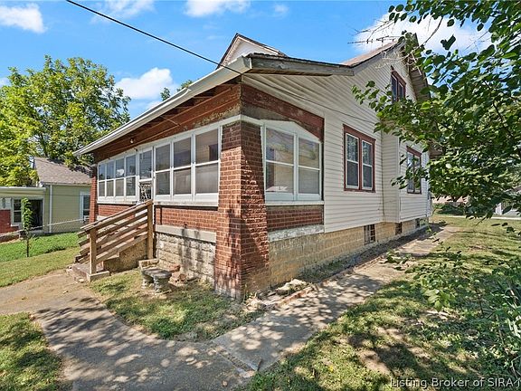 3rd image of 722 W 7th Street