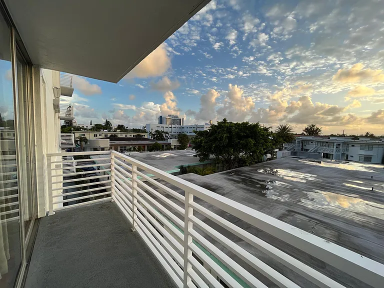 7800 Carlyle Ave #3D — Photo 12