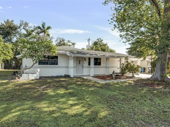 1427 Davis Dr, Fort Myers, FL 33919