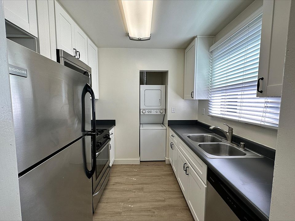 1st image of 4443 Illinois St