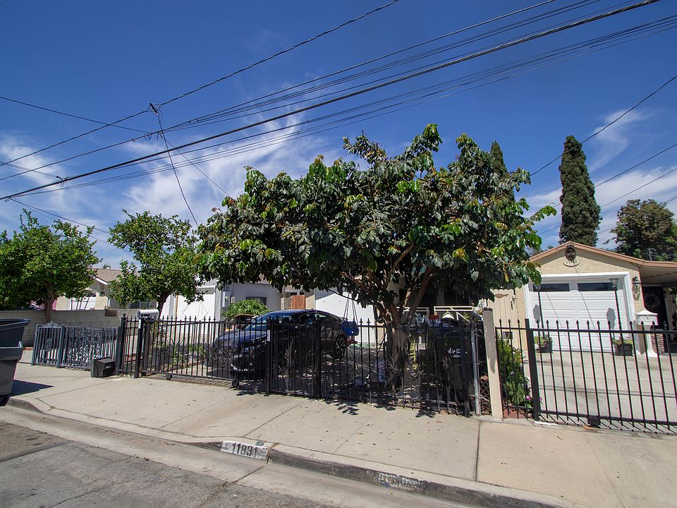 2nd image of 11831 Lowemont St