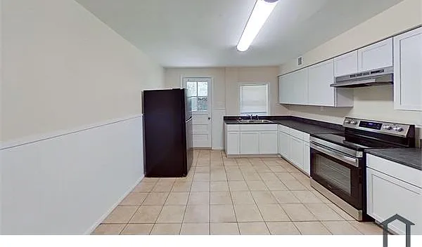 204 Elbring Dr — Photo 8