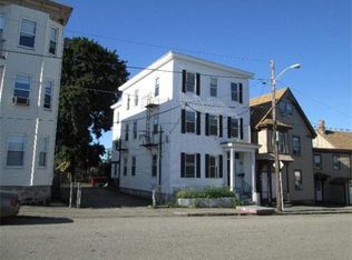 9 5th St, Lowell, MA 01850