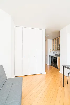 Rented by Compass | media 23