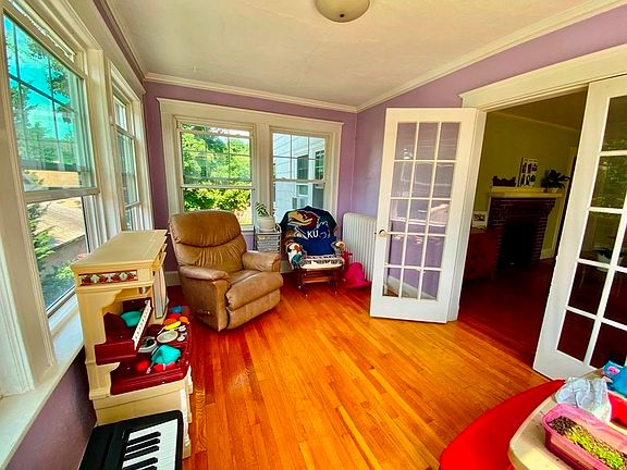4th image of 117 Dimmock St #1