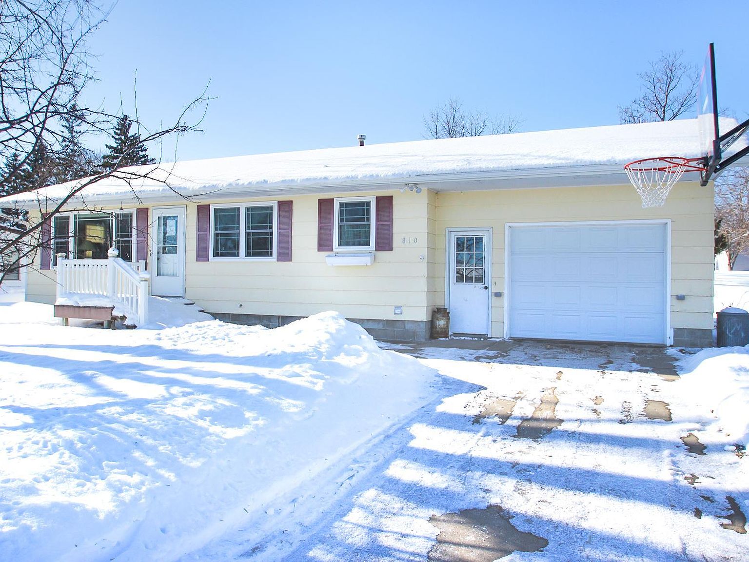 810 Pleasant St, Sauk Centre, MN 56378 Zillow