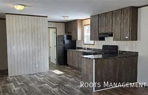4th image of 2088 E Empire Ave #26
