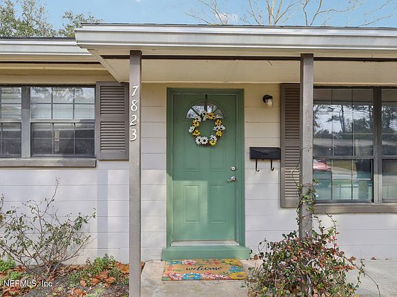 3rd image of 7823 PRAVER Drive W