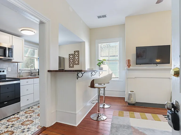 303 W Park Ave #D — Photo 10