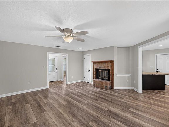 5th image of 460 Barbados Way