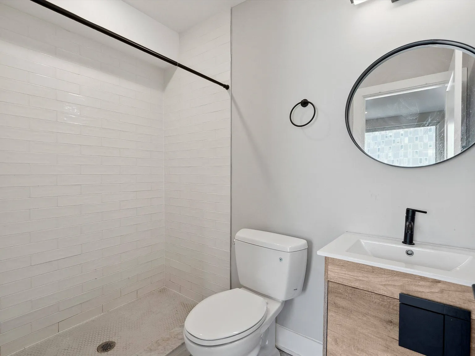 1618 N Sydenham St Unit B — Photo 4