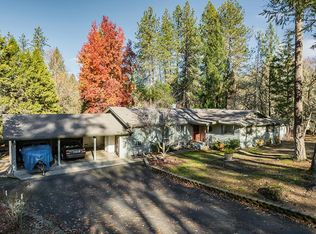 556 Carrollwood Dr, Grants Pass, OR 97527