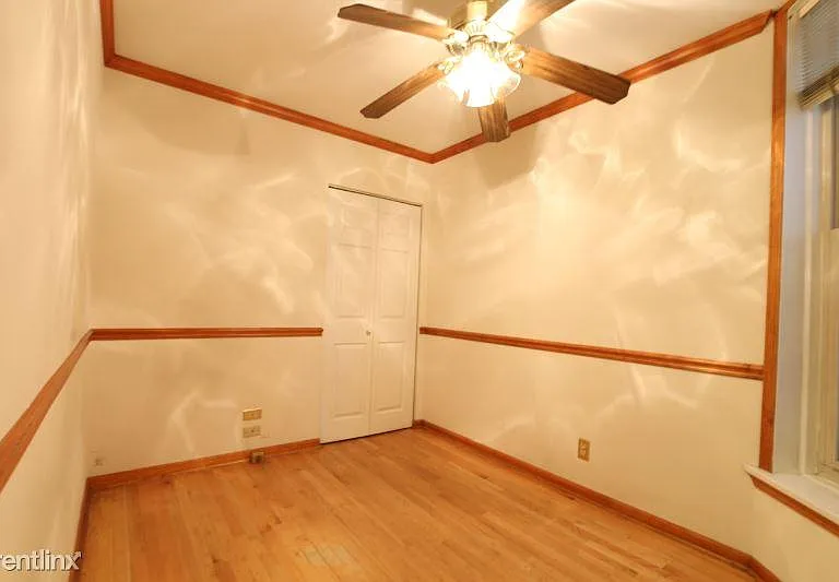 1257 W Flournoy St #2F — Photo 13