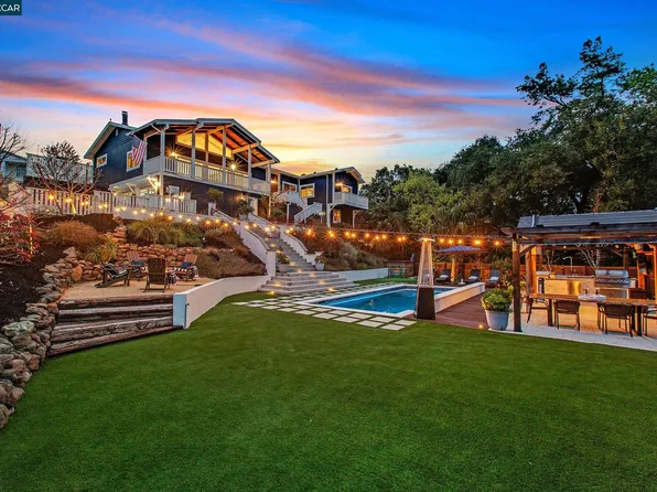 100 Valley Oaks Dr, Alamo, CA 94507