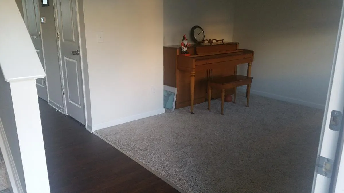 4 bed, 2.5 bath, 2000 sqft, $2,500 — Photo 3