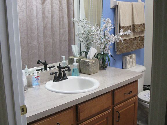 2nd Bathroom