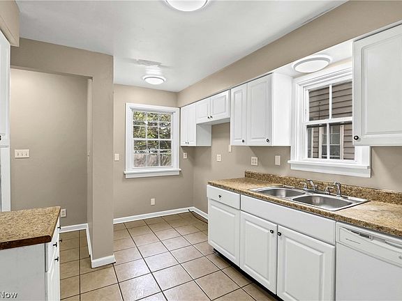 4th image of 3967 Bluestone Rd
