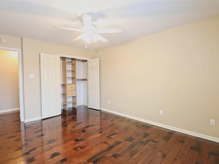 4530 Springfield Lakes St — Photo 24