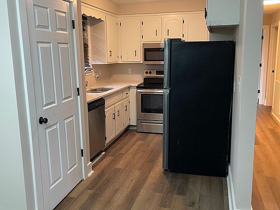 4th image of 502 Linda Ln