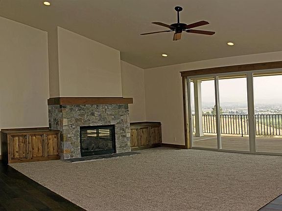 3rd image of 601 N Holiday Hills Dr