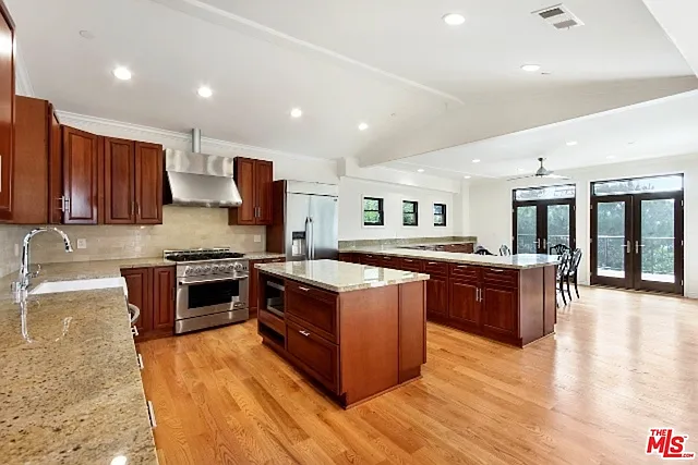 1420 Ashland Ave — Photo 8