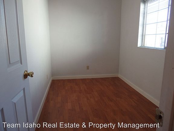 2nd image of 1443 Northwood Dr APT 61