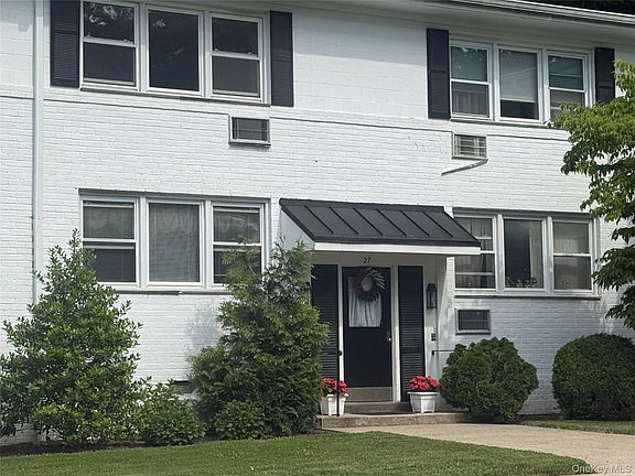 2nd image of 27 Avon Circle #D