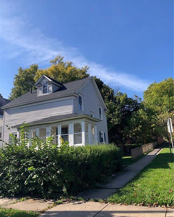 1st image of 319 Helen St
