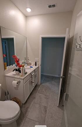 4th image of 1721 Chatsworth Cir #B