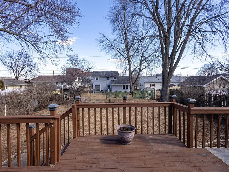 2318 Pinehurst St — Photo 30