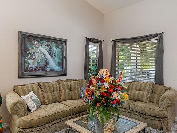 4th image of 551 Paseo Del Valle