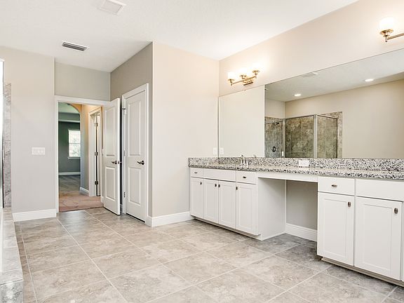 Relaxing owner's bath