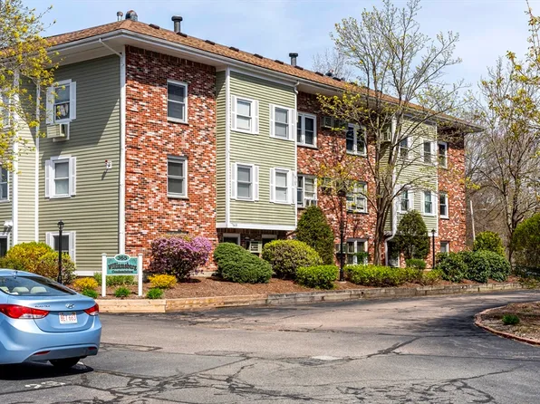 365 Washington St APT 11, Norwood, MA 02062