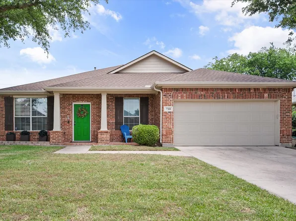 710 Fannin Ln, Mansfield, TX 76063
