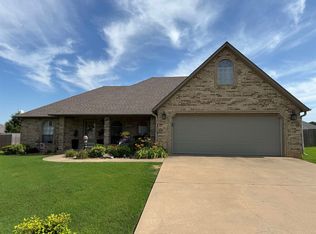 3006 Canterbury Dr, Paragould, AR 72450