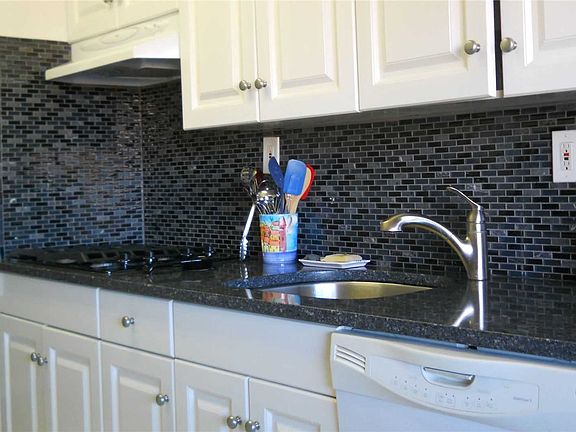 4th image of 151-31 88th St #5C