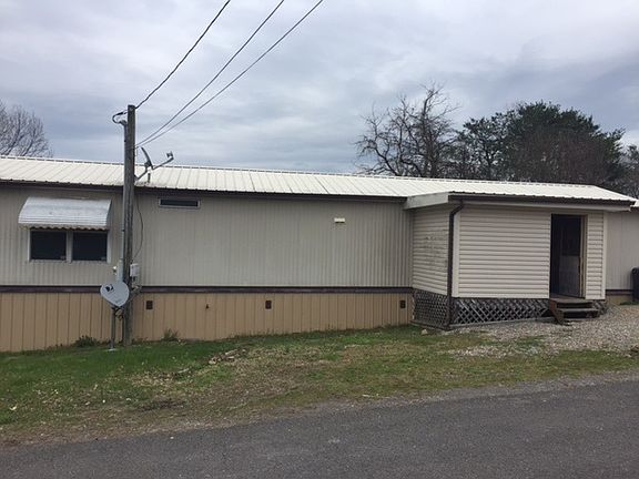4th image of 484 Apple Court Dr