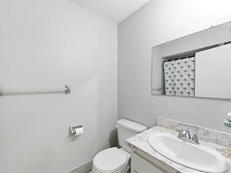 8124 Omaha Cir — Photo 15